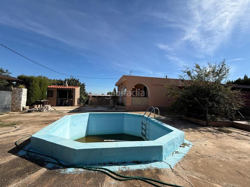 Foto b31668b5-4b88-4c01-bbbf-3958385b3f10. Xalet amb aparcament piscina a Santa Bárbara Llíria