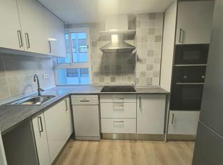 Etagenwohnung in Alquenència - Venècia