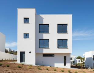 Edificio in Benaguasil. Oportunidad única  edificio con cimientos para 3 viviendas en be