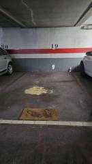 Parking voiture à Vara de Quart. Cansado de buscar aparcamiento en una de las zonas más demandada