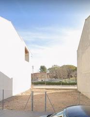 Residential Plot in Parque de la Bombilla. Oportunidad única para inversores y constructores!