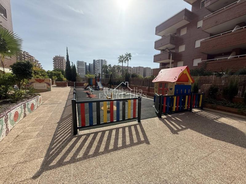 Foto 27398f9b-bec2-4021-88f2-572c25e9b06a. Pis amb aparcament piscina a Playa Coral - Torremar Oropesa del Mar