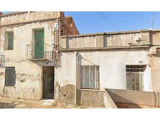 Casa en Almirante churruca 13. Gran oportunidad de inversión en almazora, casa de mas de 8 habi