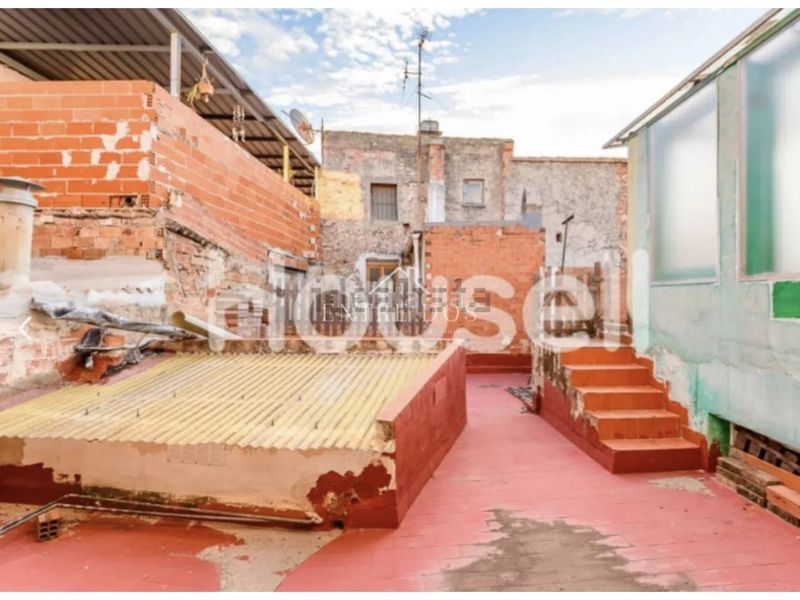 Foto 5f34dc09-721e-4396-b9f2-8715e7024d46. Casa adossada a Onda