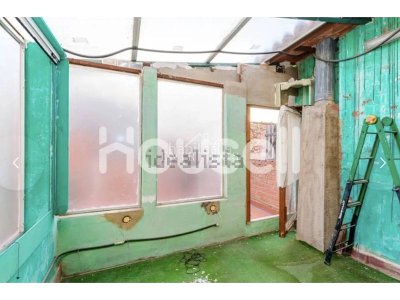 Foto c8f7d32c-e184-4248-97e8-9e3f2634986a. Casa adossada a Onda