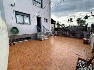 Casa a schiera in Calle Vicente Ríos Enrique