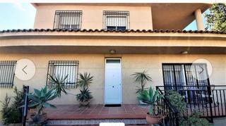 Chalet en Sutullena. Chalet independiente en lorca centro