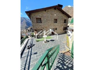 Casa a schiera in Escaldes-Engordany. Venta de casa adosada en escaldesengordany