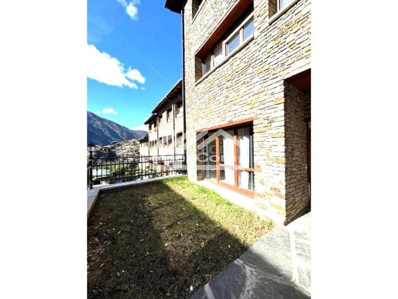 Foto 53ae193d-0945-4154-b433-c8da5cf6581b. Casa adossada amb calefacció aparcament a Les Escaldes Escaldes-Engordany