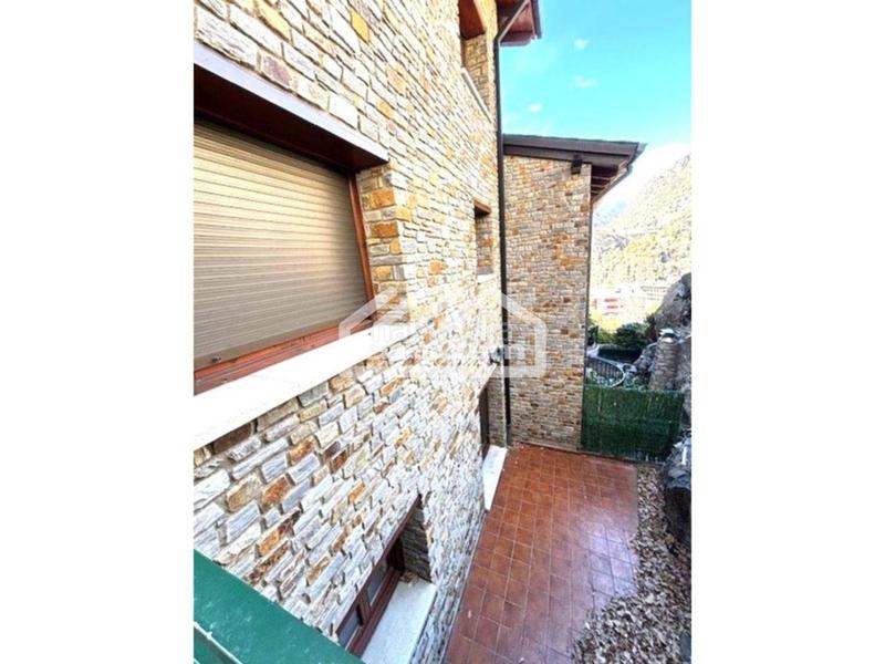 Foto 558a1866-67cf-4899-b175-7d619696e8bb. Casa adossada amb calefacció aparcament a Les Escaldes Escaldes-Engordany