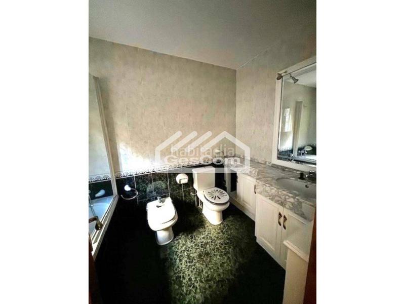 Foto 6593aac6-bdee-407d-8542-4ba6f7c9b6e2. Casa adossada amb calefacció aparcament a Les Escaldes Escaldes-Engordany