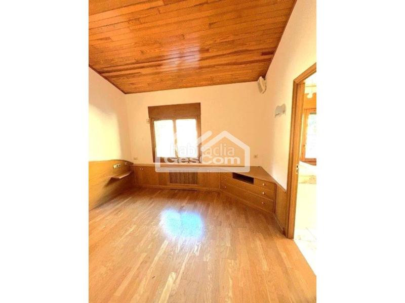 Foto 8dcec93c-3217-4a54-9754-6c29545a692b. Casa adossada amb calefacció aparcament a Les Escaldes Escaldes-Engordany