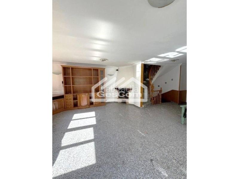 Foto d37b1175-d2bf-495b-b167-92136f48b60a. Casa adossada amb calefacció aparcament a Les Escaldes Escaldes-Engordany