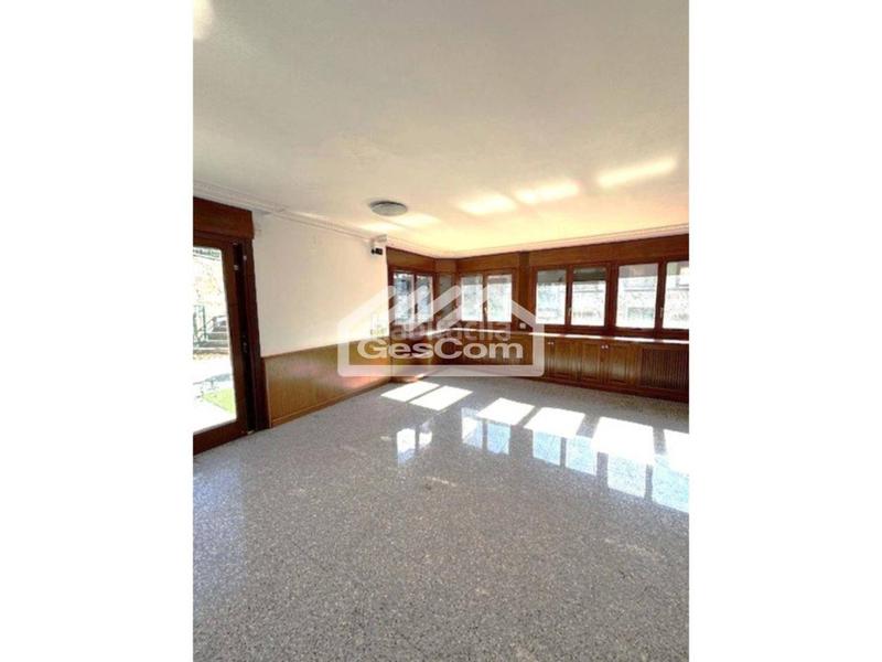 Foto ec87369e-6a7d-40e3-817f-fdeaefe7a187. Casa adossada amb calefacció aparcament a Les Escaldes Escaldes-Engordany