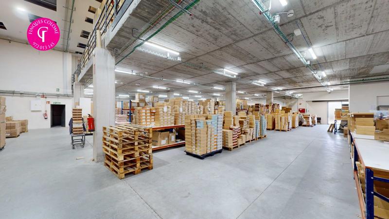 Foto e82d7660-b3c5-476d-9ae4-9f43640fac8a. Nave industrial en Mas Xirgu Girona