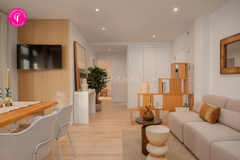Foto 133d679f-2999-45c6-9c85-ebd4f9bb4cb9. Appartamento 69m<sup>2</sup> con riscaldamento parcheggio piscina in Salt