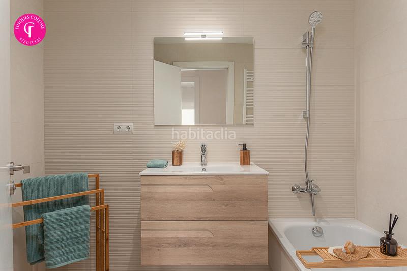 Foto 649aa969-78ae-47ca-a7d8-2012069734b1. Appartement 102m<sup>2</sup> avec chauffage parking piscine dans Barri dels Escriptors Salt