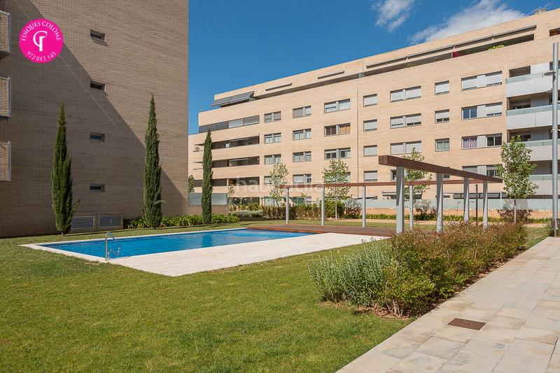 Foto f54ba136-f693-454b-883e-2bb2139078eb. Flat 118m<sup>2</sup> with heating parking pool in Barri dels Escriptors Salt