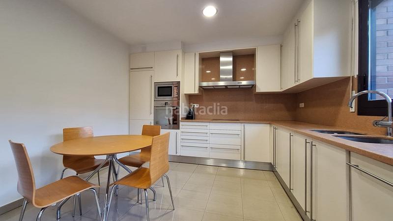 Foto 1afc8b21-8c98-4afb-9504-6047796eddb8. Rent semi detached house with heating parking pool in Girona