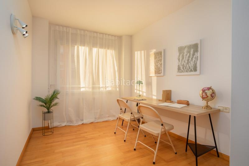 Foto 65d828eb-fc50-4e0b-af92-2be71d25bbef. Appartamento con riscaldamento parcheggio in Eixample Sud-Migdia Girona