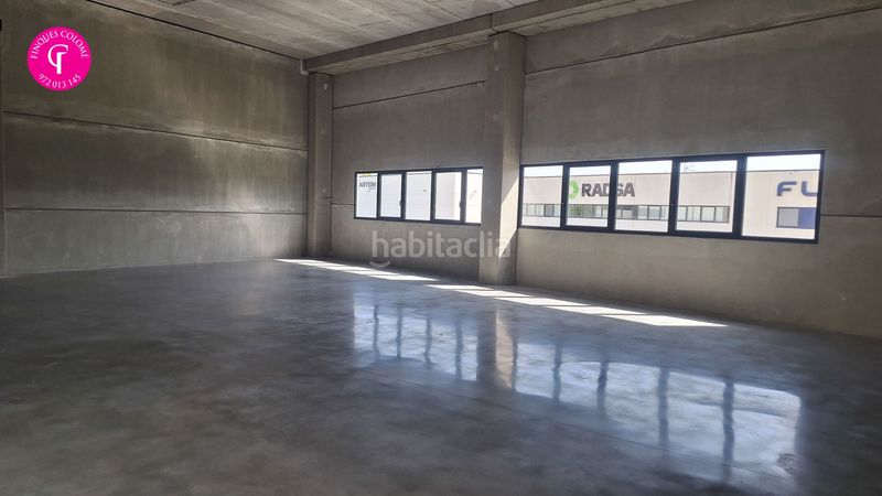 Foto bebf57e2-849b-4815-85d4-d3dc3ccaf08e. Alquiler nave industrial en Vilablareix