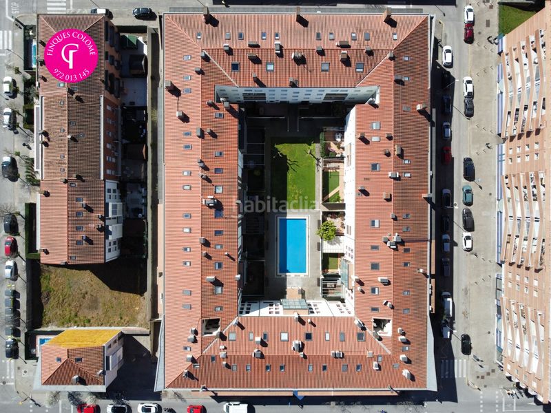 Foto 2d99e68c-1179-4ff0-9941-14e560021046. Àtic amb calefacció piscina a La Devesa Girona