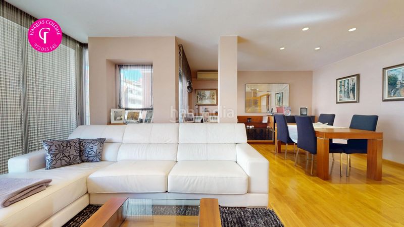 Foto f2be6c7f-841e-465a-a23f-8c110e6c83e0. Àtic amb calefacció piscina a La Devesa Girona