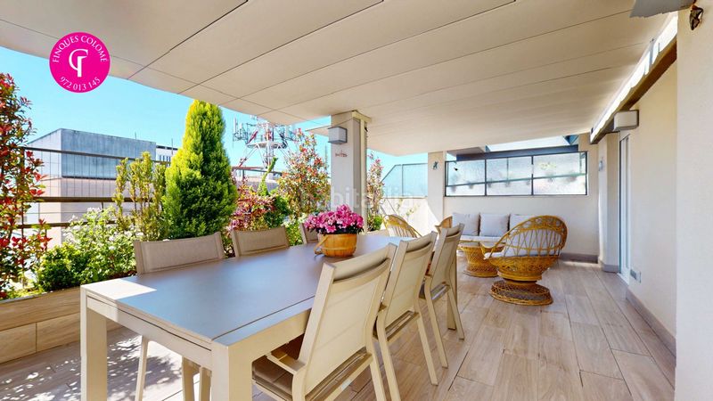 Foto 0ba7ee44-2780-4b86-8619-66775b891ba7. Àtic amb calefacció a Eixample Nord Girona