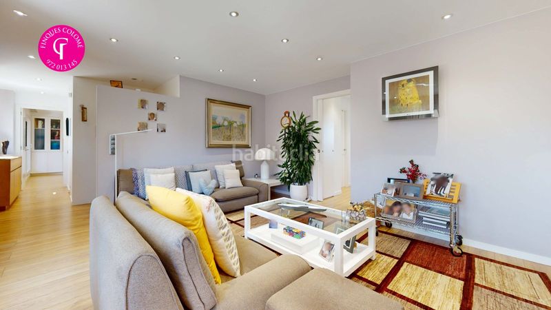 Foto a140731e-3084-4118-b3cc-10cd9bdbcdea. Àtic amb calefacció a Eixample Nord Girona