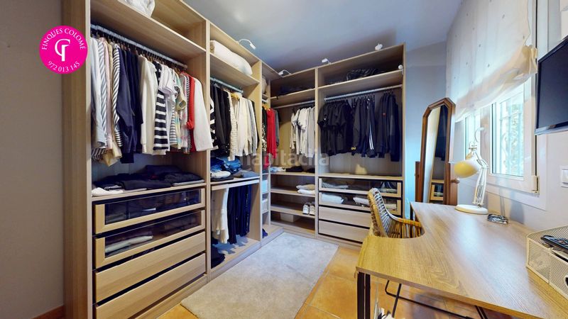 Foto d66821d2-917c-4a31-9e6c-5eed1783ea5c. Maison avec chauffage parking piscine dans Quart