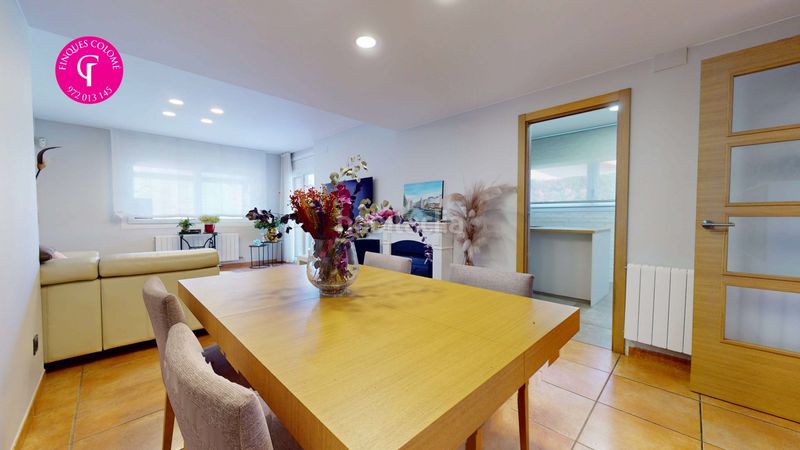 Foto d7ccf434-2dee-48b4-9abe-78ae11678ee4. Maison avec chauffage parking piscine dans Quart