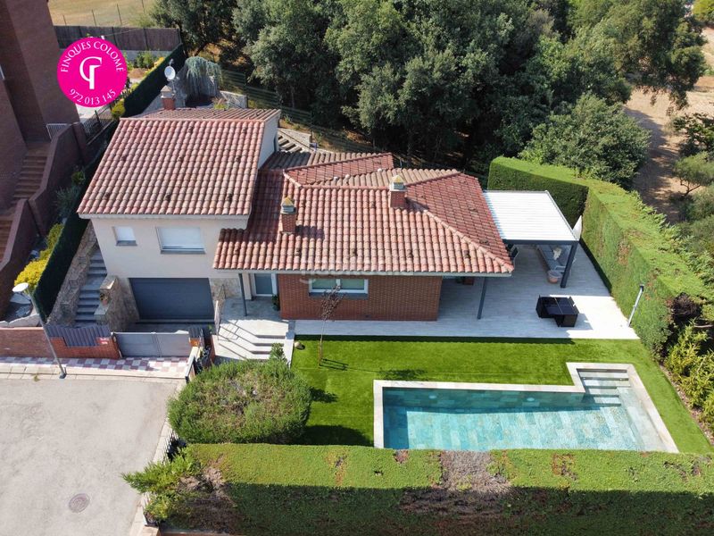 Foto eeffec13-10a3-4df8-8c49-5cbc91c78423. Maison avec chauffage parking piscine dans Quart