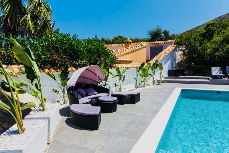 Foto 6fc82d30-c95a-40e1-8aa0-242f93e9bc20. Chalet con riscaldamento parcheggio piscina in El Montgó Dénia