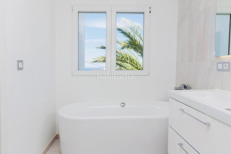 Foto b41a2128-96b6-47a9-8123-5a1acd388635. Chalet con riscaldamento parcheggio piscina in El Montgó Dénia