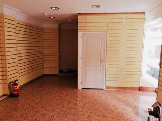 Local Comercial en Centro Urbano