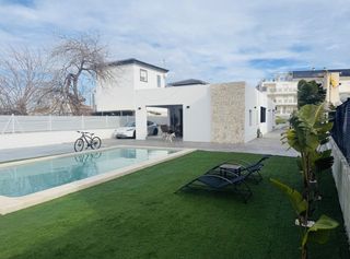 Chalet in Oliva Nova. Nuevo chalet en venta de obra nueva en la playa de oliva!