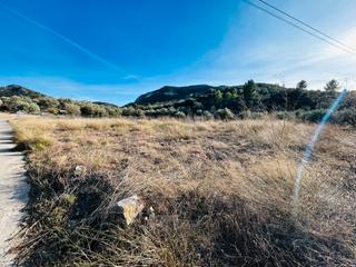 Finca rústica a Xaló. Se vende preciosa parcela rústica en la llosa de camacho!