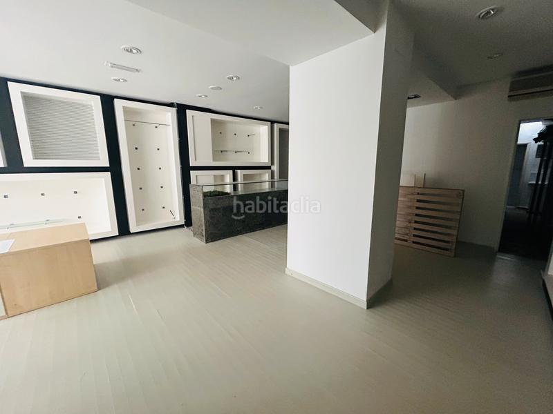 Foto a147dc32-b9a6-43ec-b843-38a2b01f0e5f. Edifici a Centro Urbano Dénia