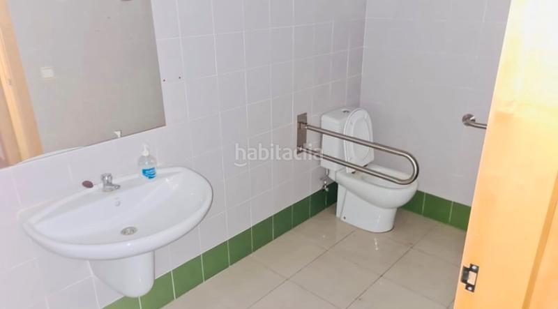 Foto 6457dbeb-55e9-4c31-bf7a-dac9453b6b9d. Alquiler local comercial se alquila local comercial en el centro ! en Dénia