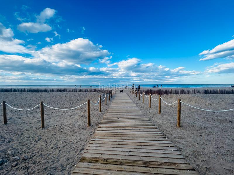 Foto 65657a1a-24e1-4836-bff6-204607009e5e. Alquiler apartamento en n/a alquiler vacacional de este precioso apartamento , en primera línea del mar, en la playa de les deveses! en Dénia