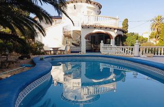 Xalet en La Pedrera-Vessanes. En venta espectacular villa en d�nia, en el montg�, con casa de