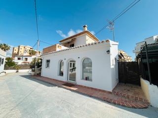 Lloguer Xalet a Montañar-El Arenal. Alquiler vacacional de este precioso chalet en jávea, junto al a