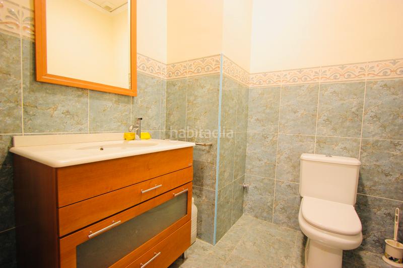 Foto 1808f6a2-9092-49d4-84d0-d2a0454bc3bd. Alquiler local comercial se alquila local comercial en el centro ! en Dénia