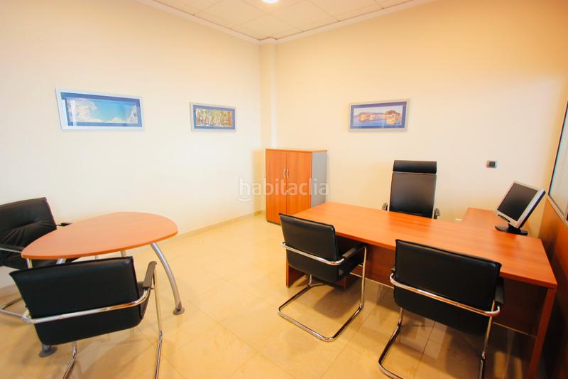 Foto 3c7f8894-25eb-431b-9a70-5d919c14f2d0. Alquiler local comercial se alquila local comercial en el centro ! en Dénia