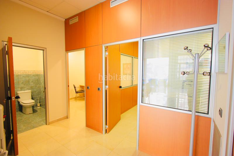 Foto 68fa79b8-b94e-49f0-8602-b6d5cda046a7. Alquiler local comercial se alquila local comercial en el centro ! en Dénia