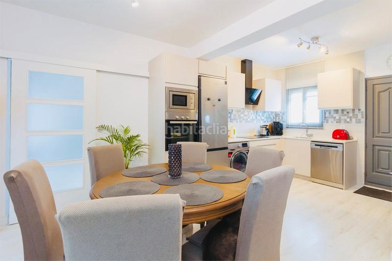 Foto 56317ced-7279-4c1f-8f18-ff53d4a51a5b. Casa a schiera con camino riscaldamento parcheggio piscina in Pedreguer