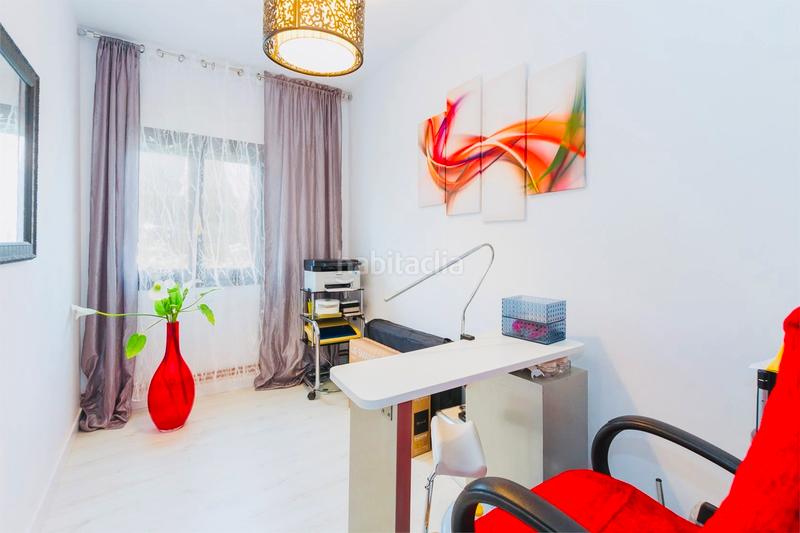 Foto dfd09da3-9a75-41a0-acb4-dda5323021f9. Casa a schiera con camino riscaldamento parcheggio piscina in Pedreguer