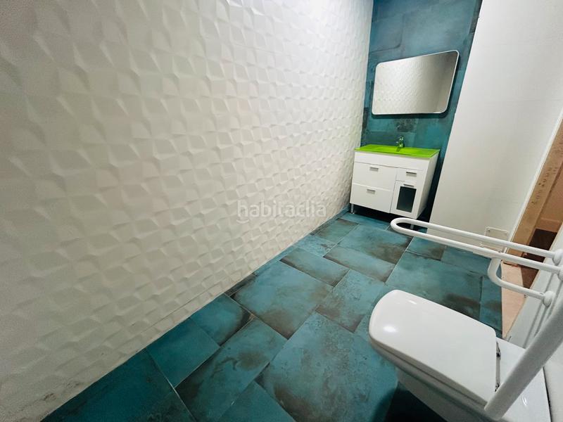 Foto 4af6b409-8d7d-42a2-8b5d-386d39bc80c3. Alquiler local comercial se alquila local comercial en el centro ! en Dénia