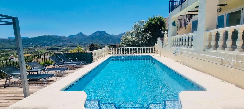 Foto 61e95f89-3392-43cd-aa58-a6ef10a140da. Chalet avec cheminée chauffage parking piscine dans Xaló