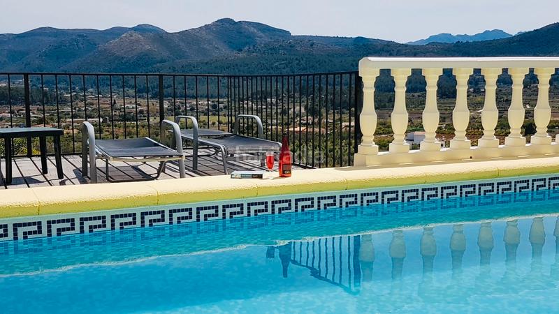 Foto c871bef5-17f6-42e6-8e70-57880934296d. Chalet avec cheminée chauffage parking piscine dans Xaló